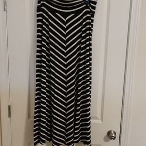 AB STUDIO maxi skirt Size XL EUC